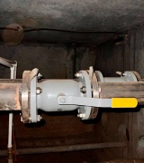 По адресу: ул. Куприянова, д. 14 выполнен капитальный ремонт лежаков центрального отопления в подвальном помещении.