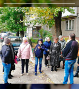 15 октября во дворе дома №2 Пр. Строителей состоялась встреча жителей с  представителями управляющей компании ООО «АТСЖ».